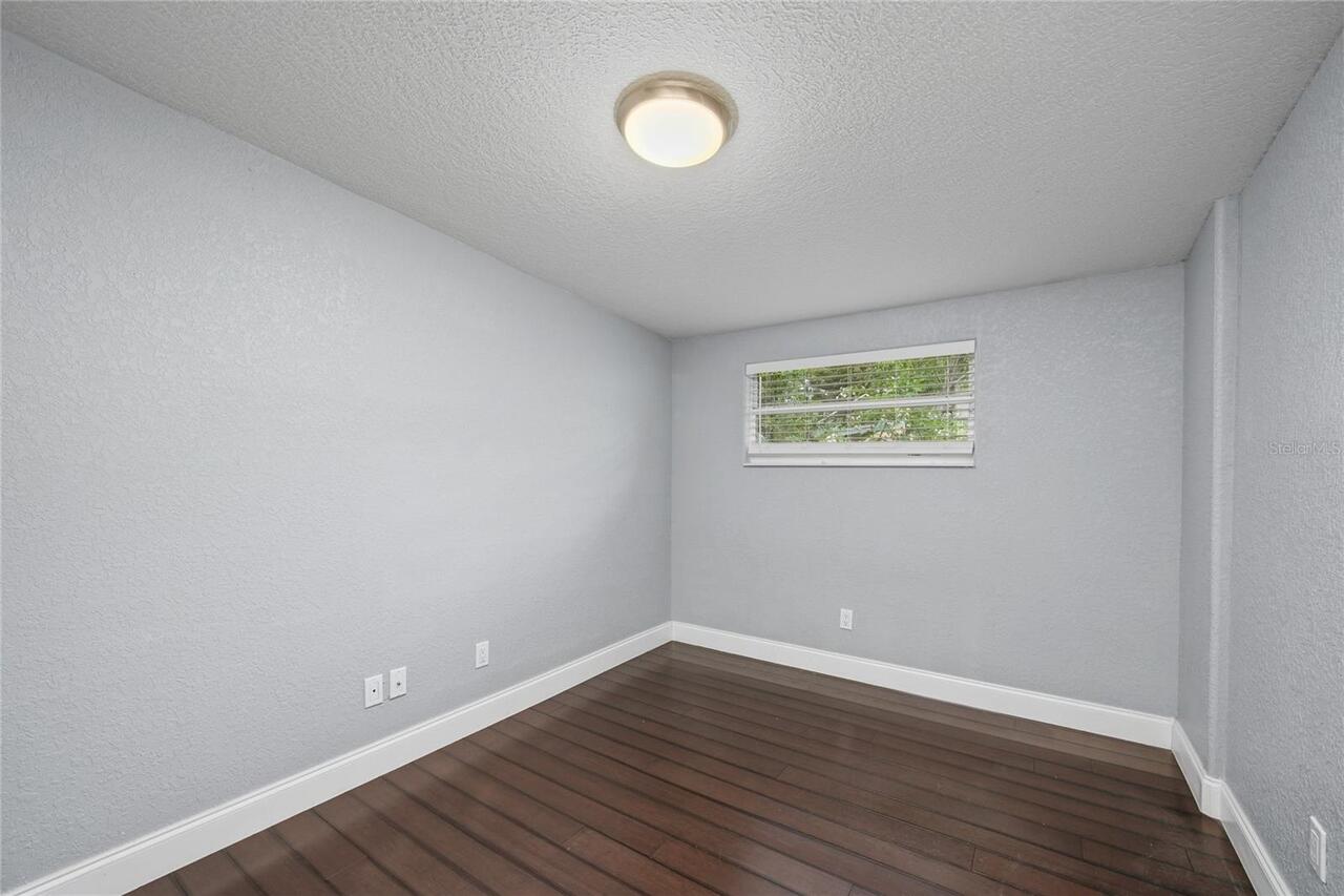 Listing Photo 20
