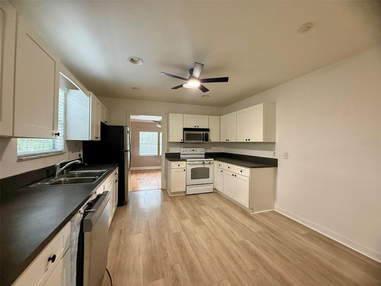Listing Photo 7