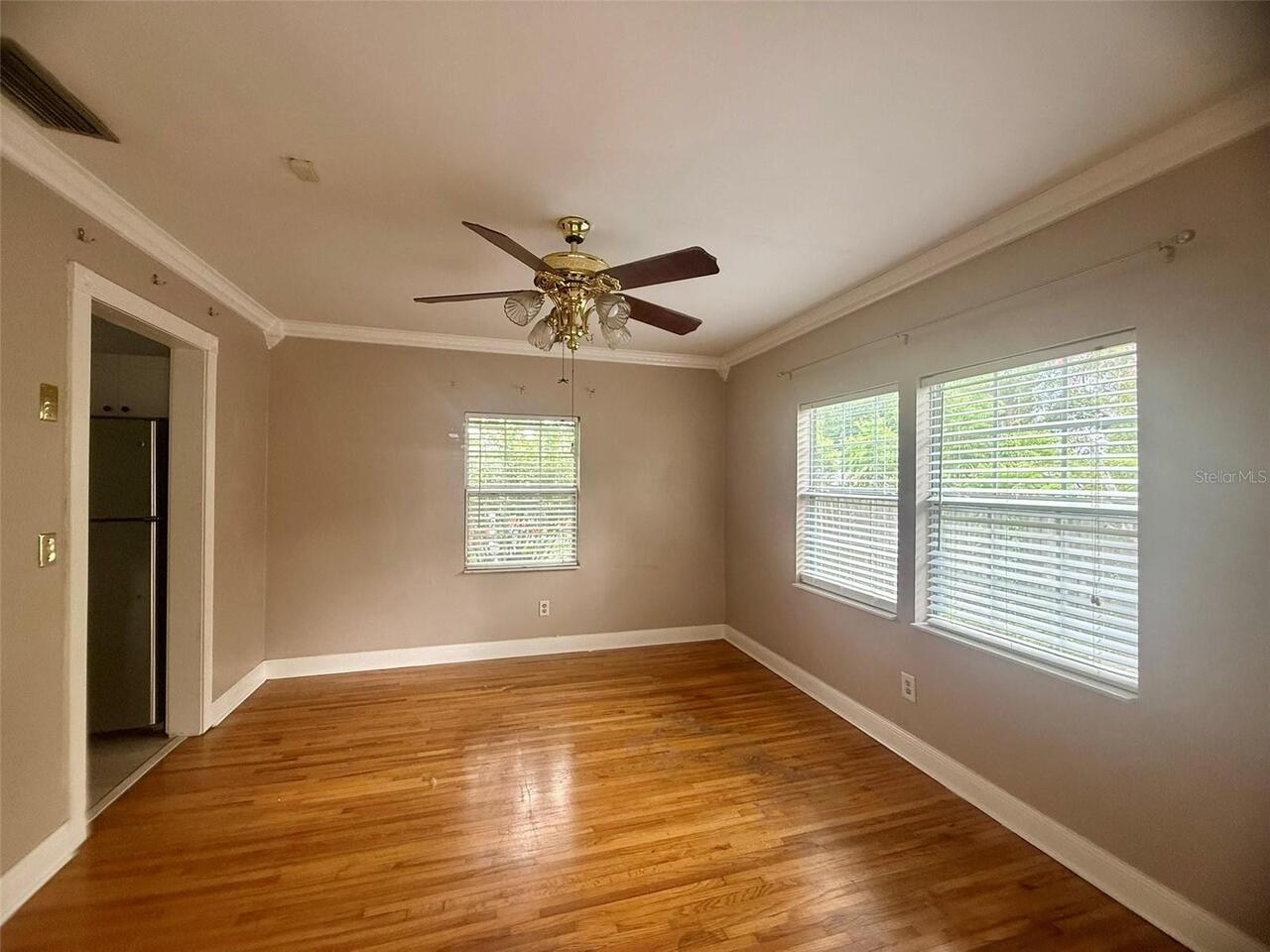 Listing Photo 9