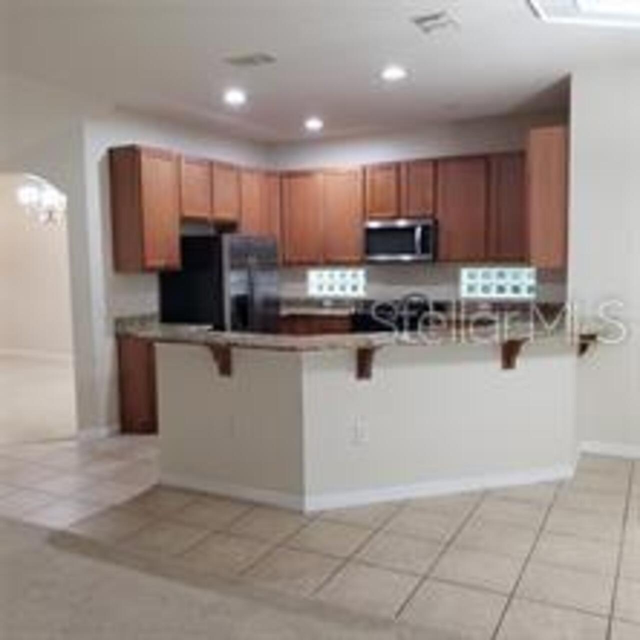 Listing Photo 12
