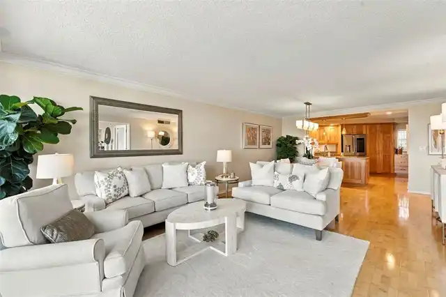 Listing Photo 7