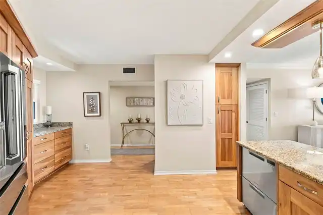Listing Photo 16