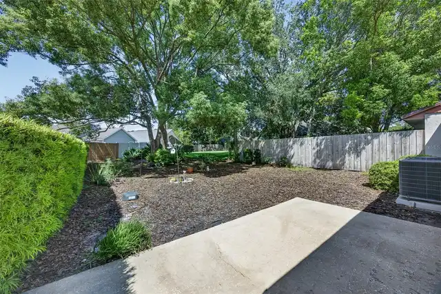 Listing Photo 18
