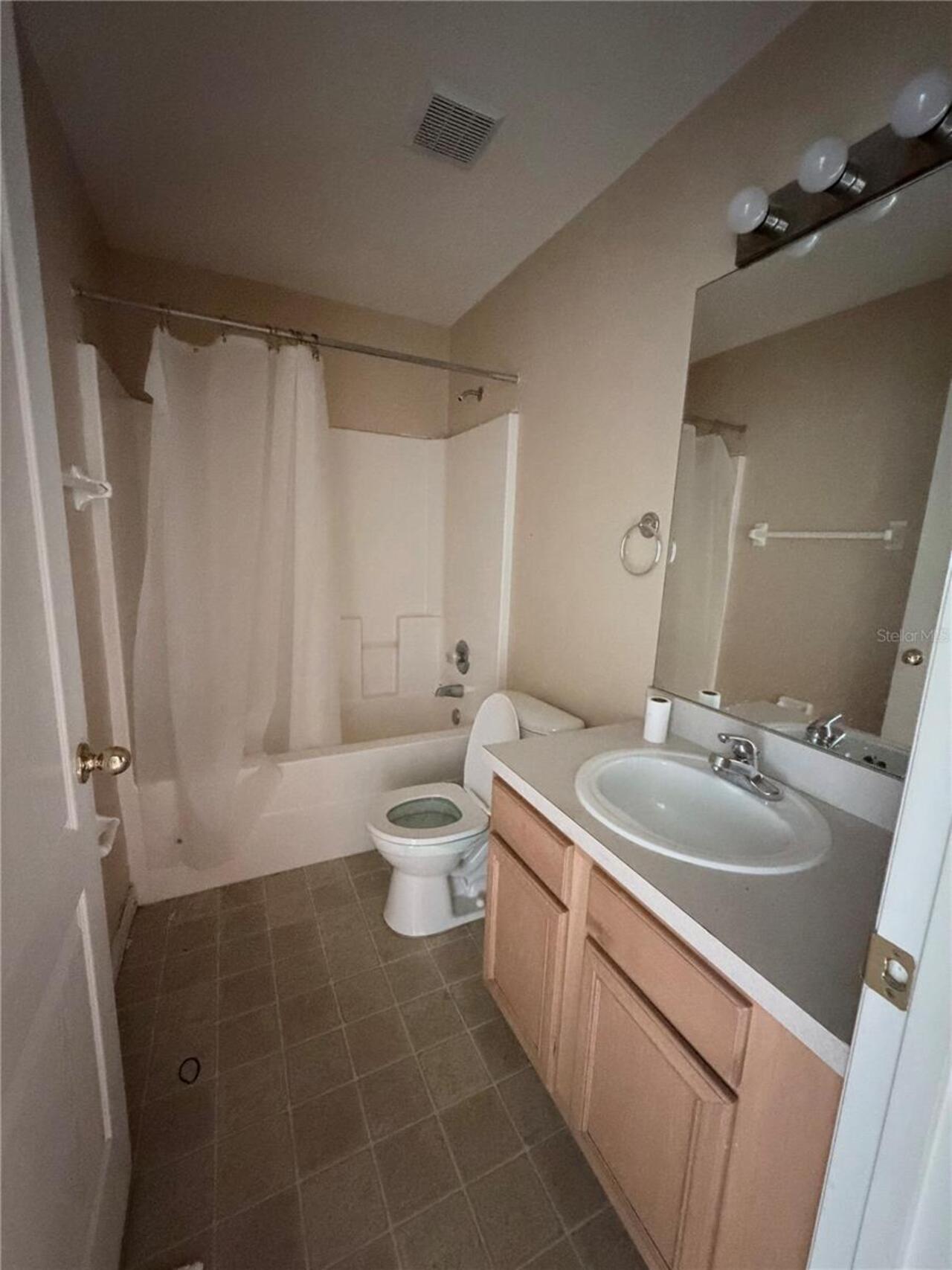 Listing Photo 9