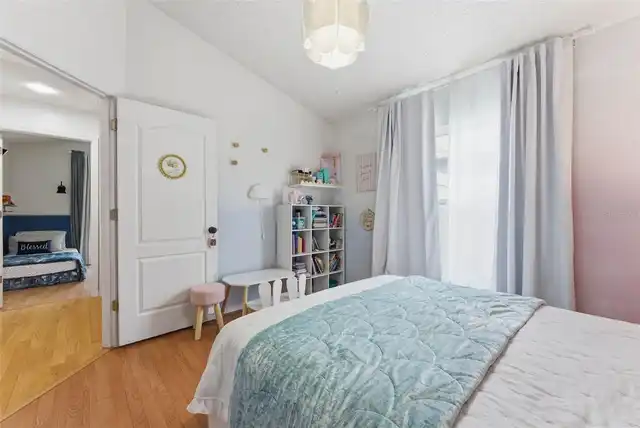 Listing Photo 10