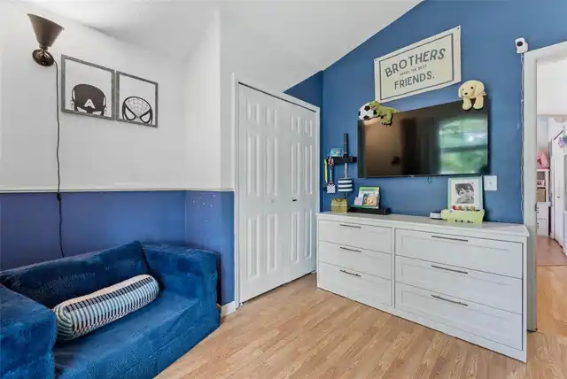 Listing Photo 17