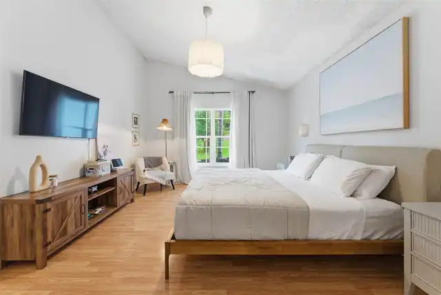 Listing Photo 23