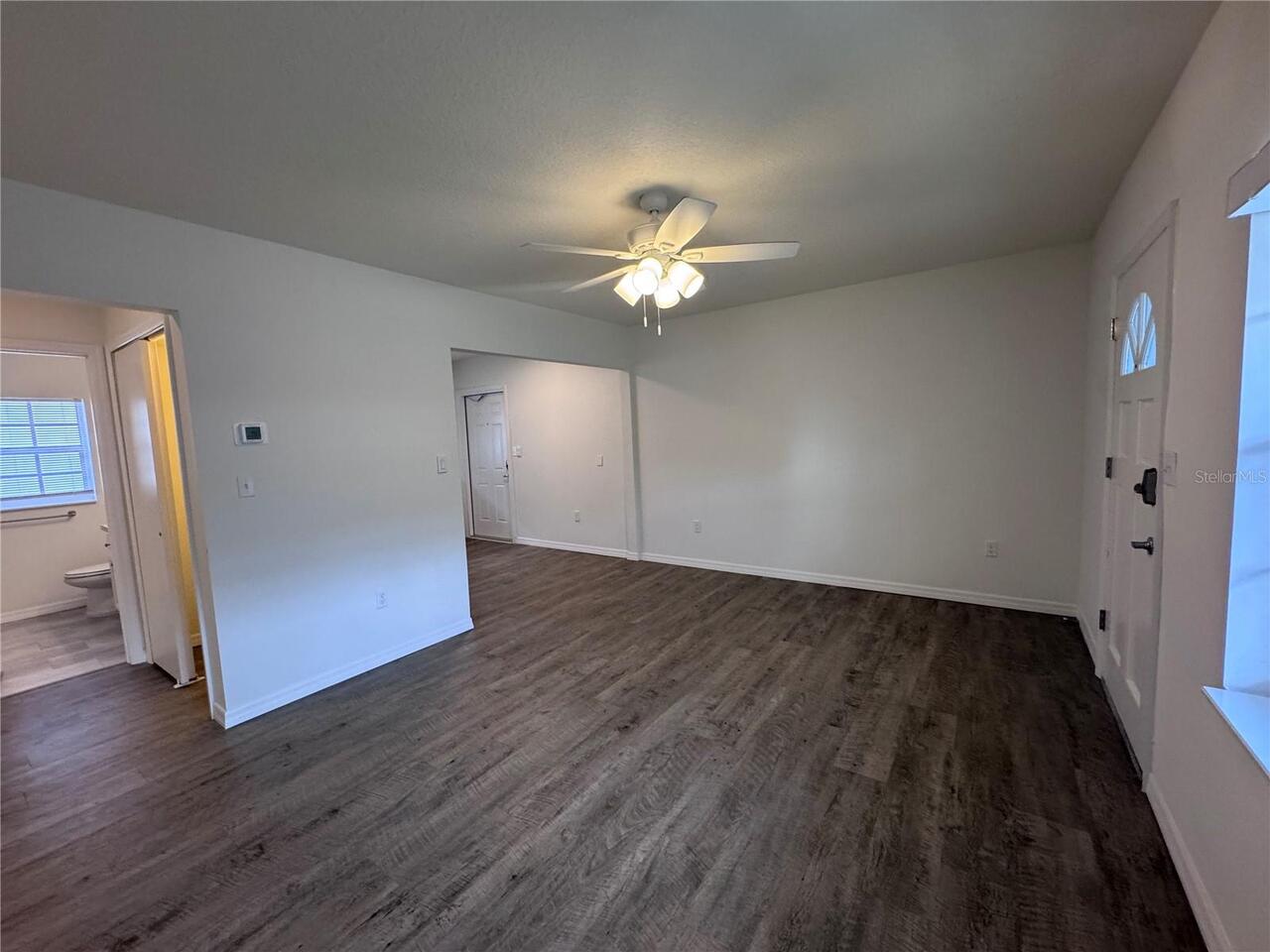 Listing Photo 12