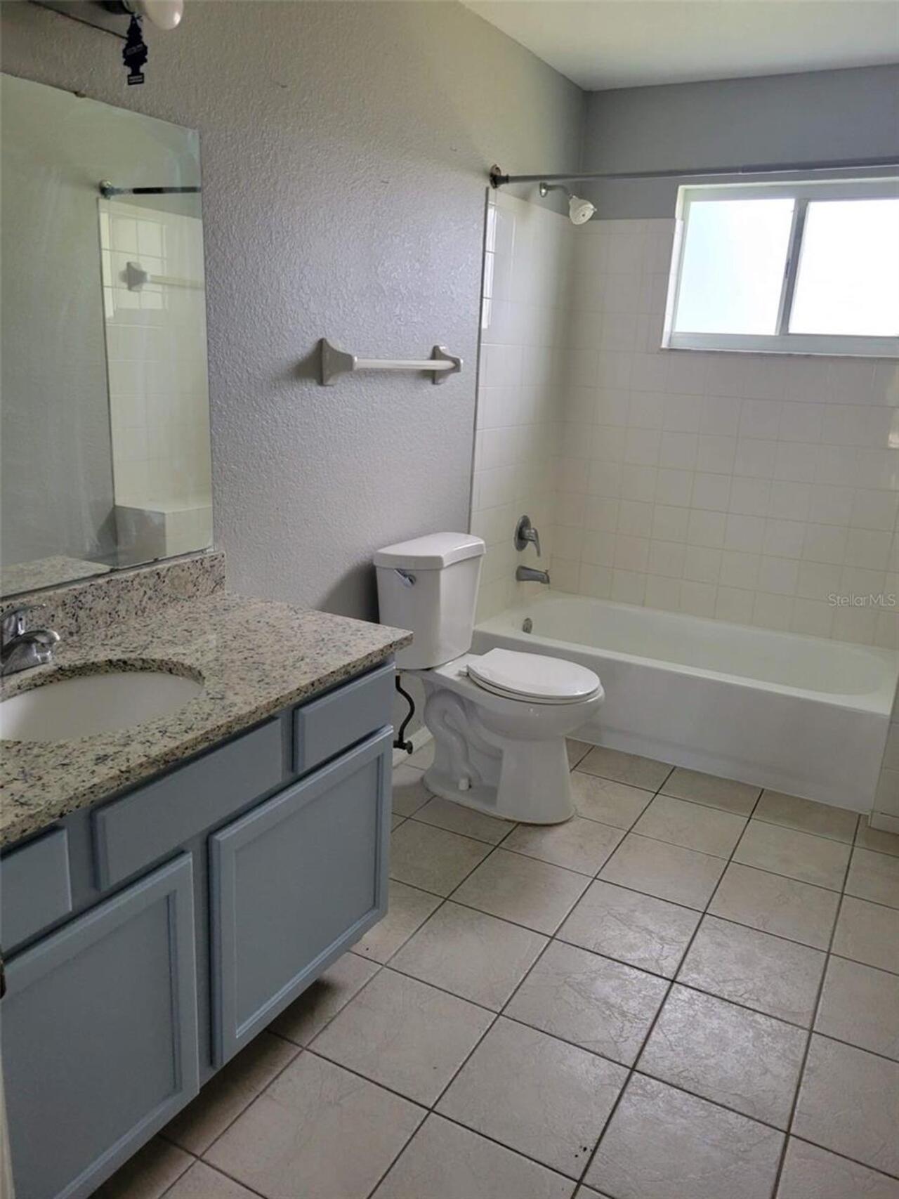 Listing Photo 9