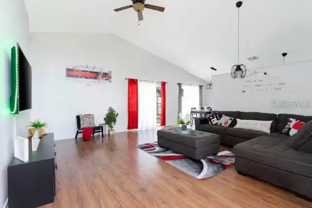 Listing Photo 15