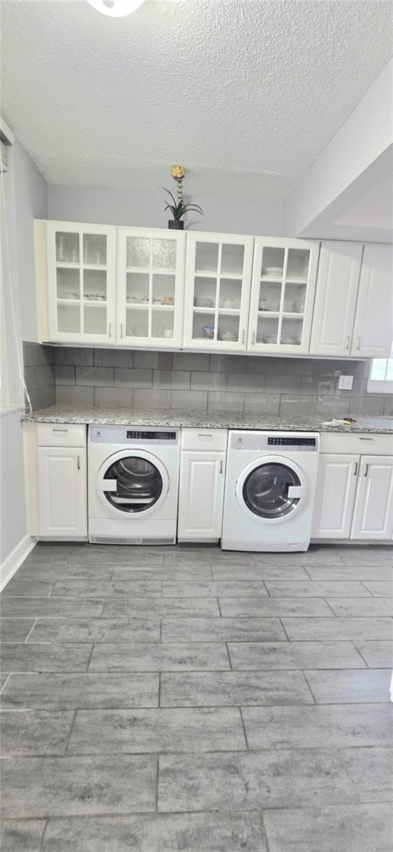 Listing Photo 11