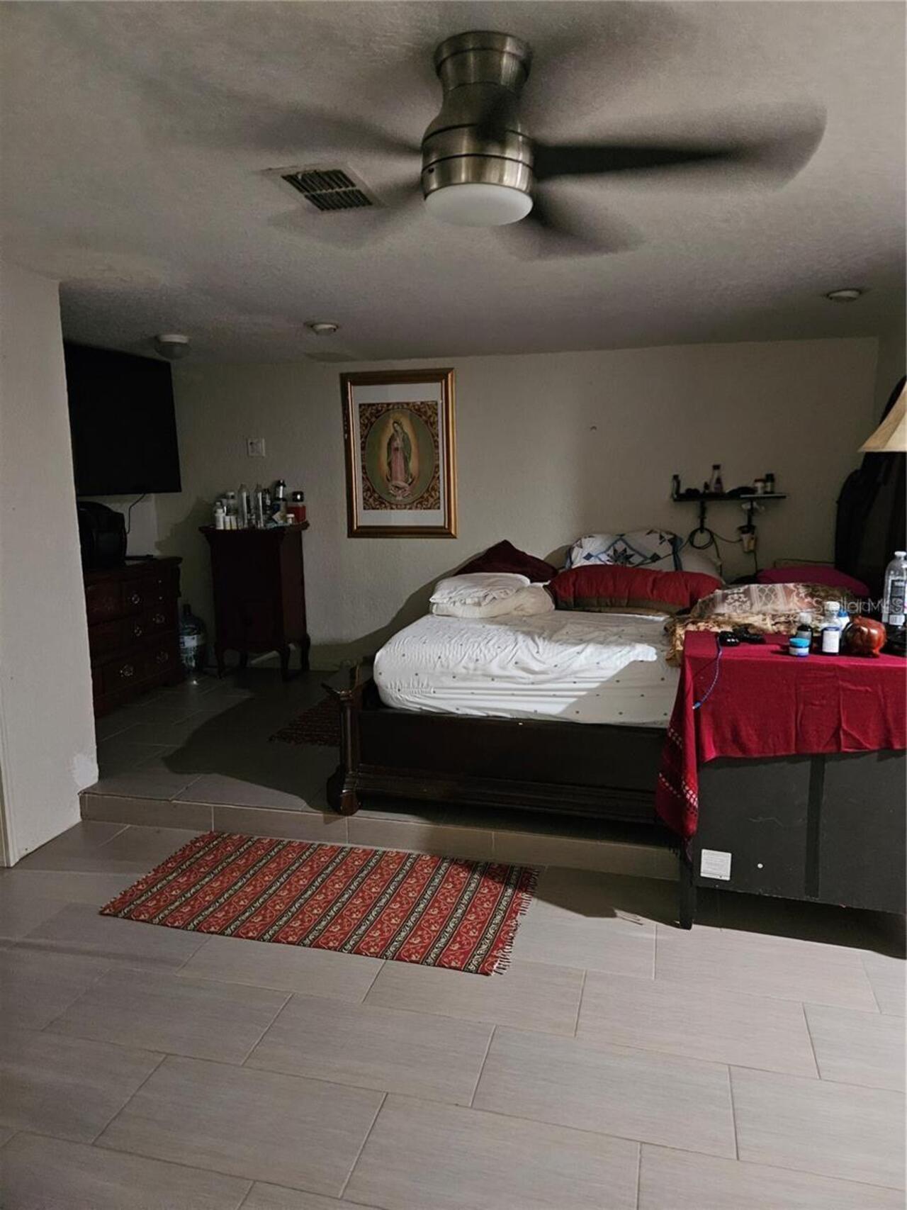 Listing Photo 8