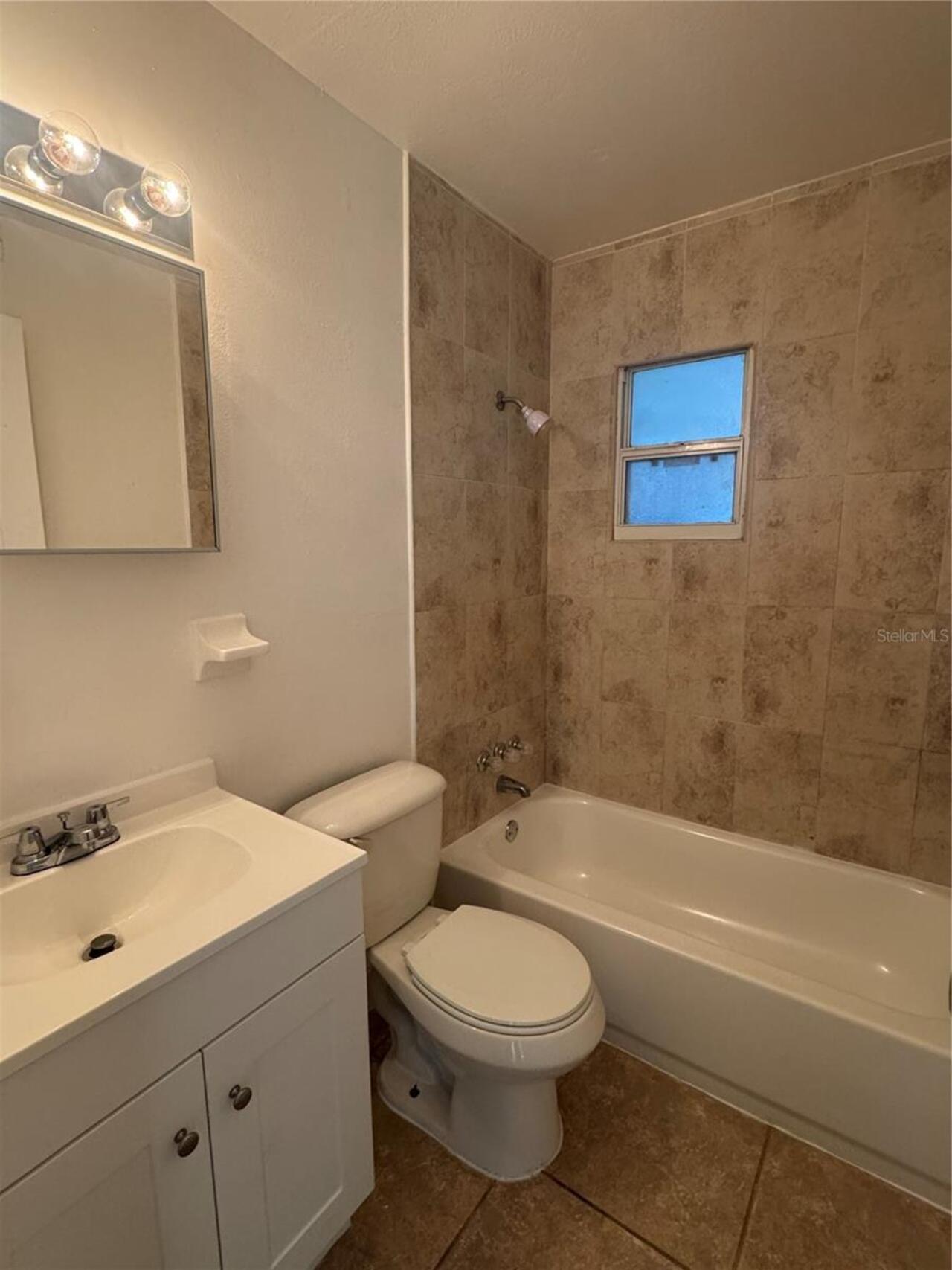 Listing Photo 10