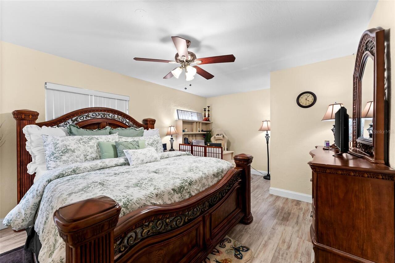 Listing Photo 14