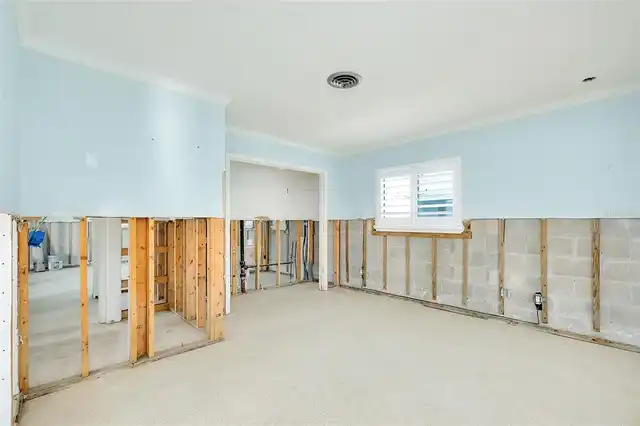 Listing Photo 20