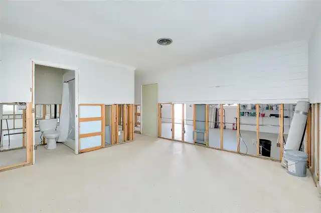 Listing Photo 29