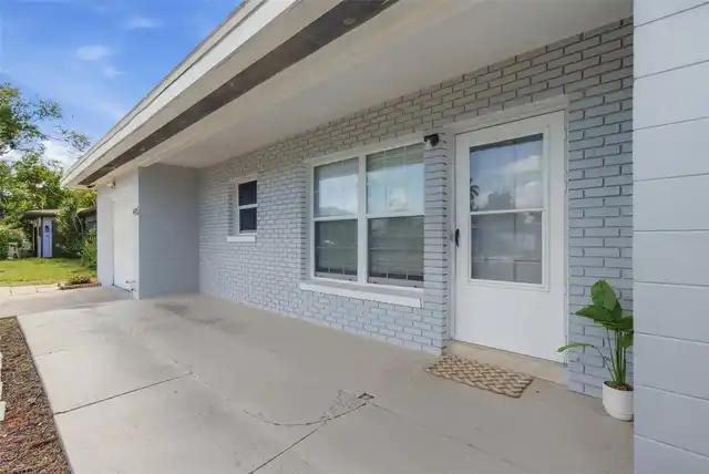 Listing Photo 8