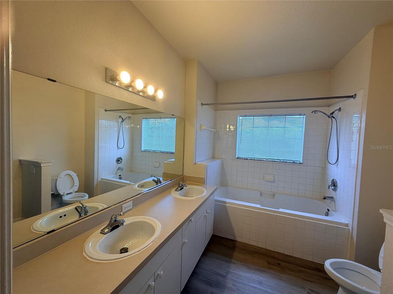 Listing Photo 10