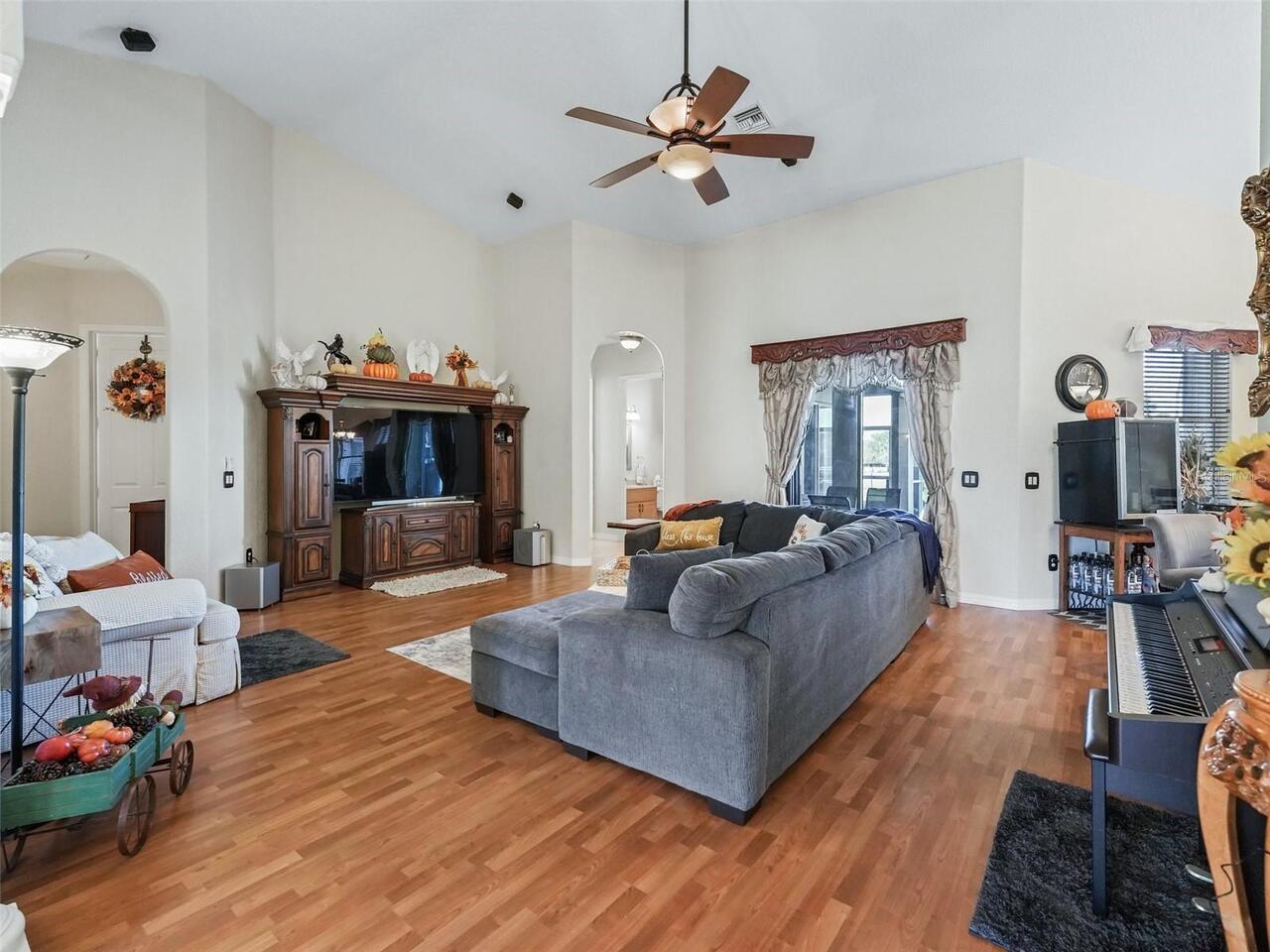 Listing Photo 7