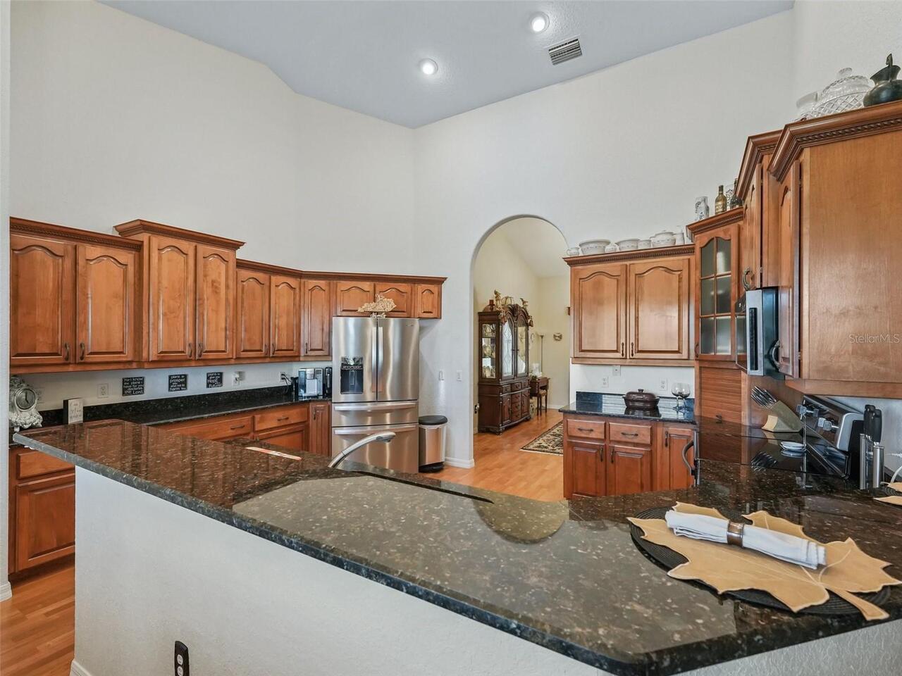 Listing Photo 12
