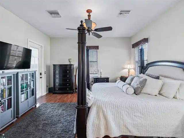 Listing Photo 15