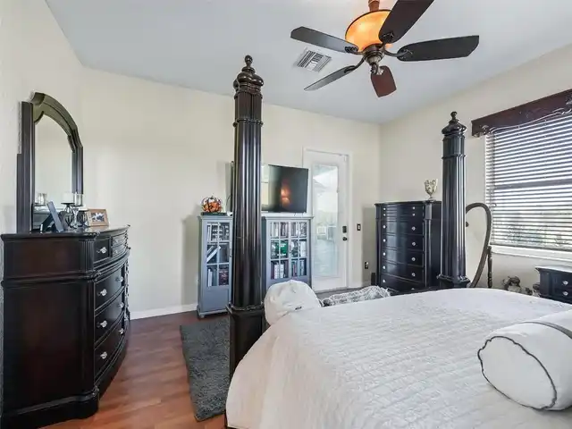 Listing Photo 17