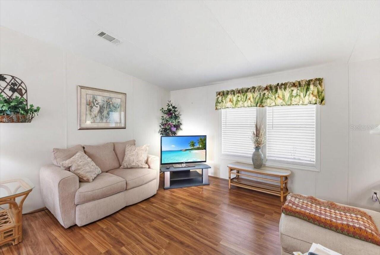 Listing Photo 14