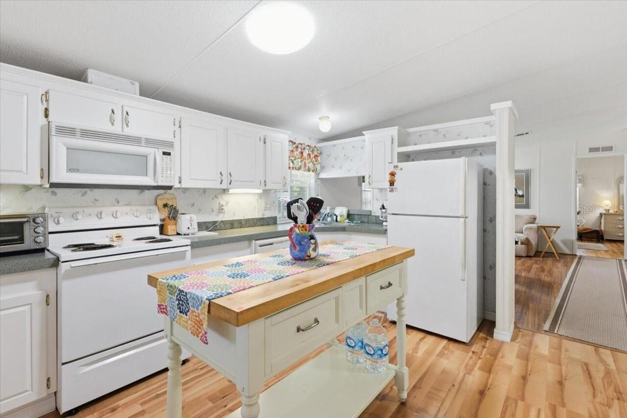Listing Photo 17