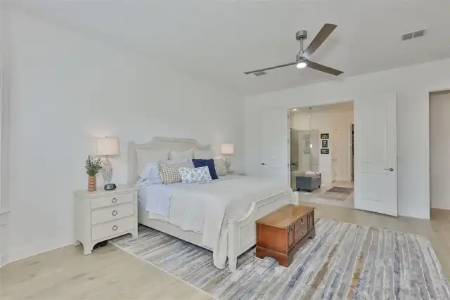 Listing Photo 22