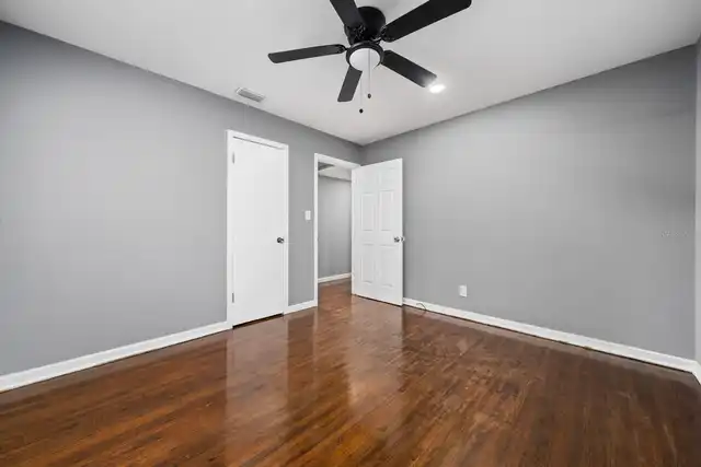 Listing Photo 10