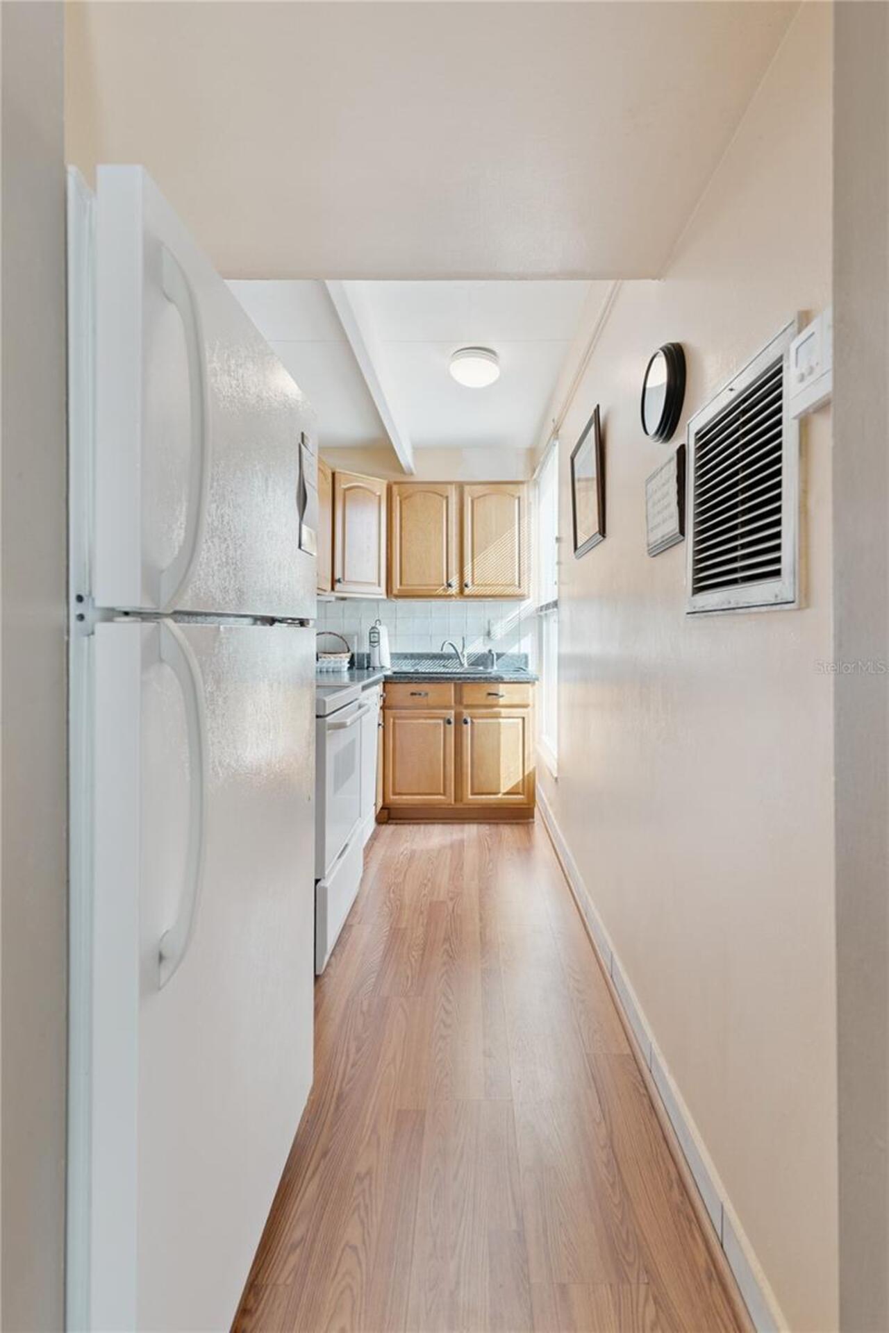 Listing Photo 8