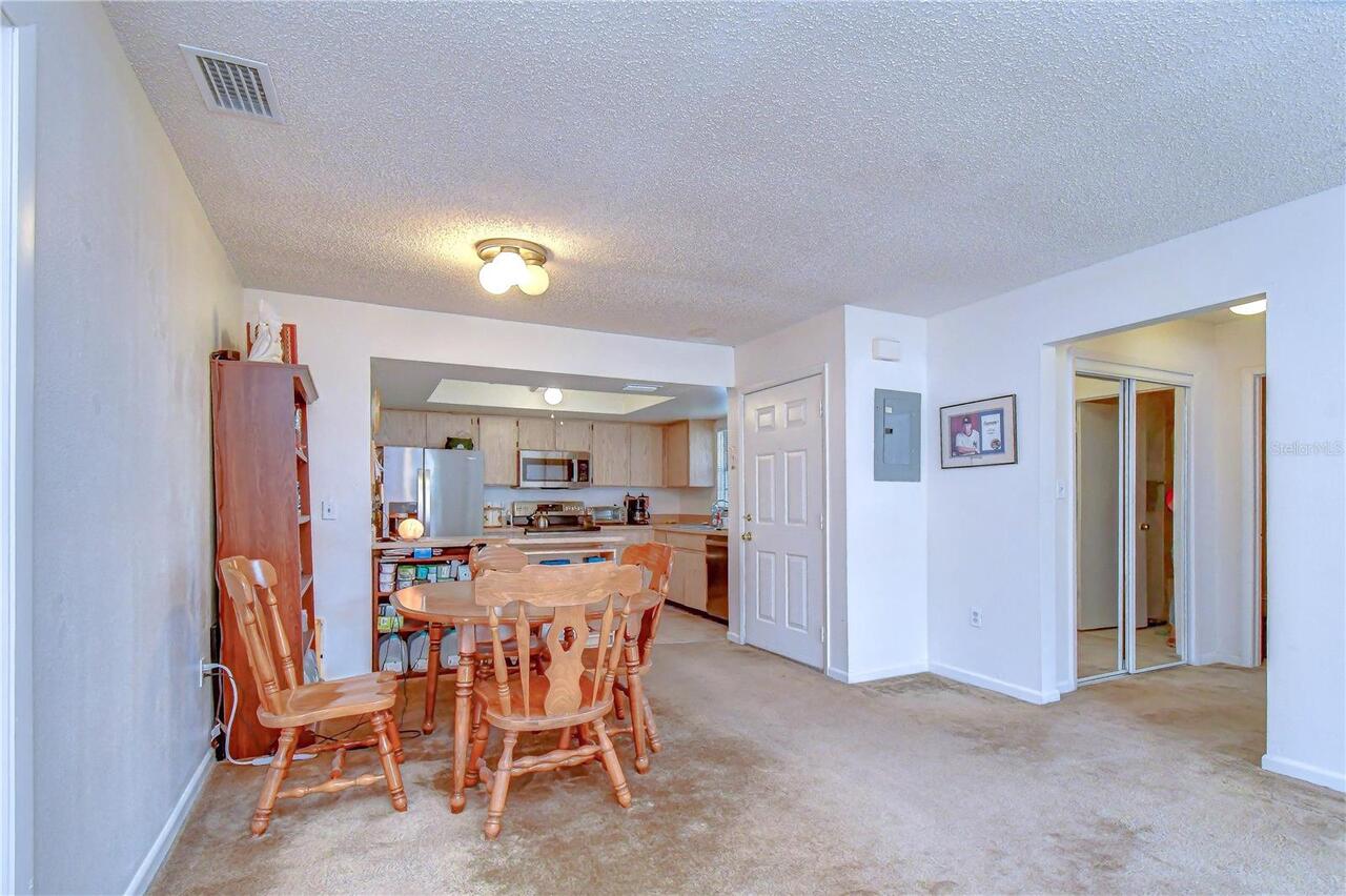 Listing Photo 12