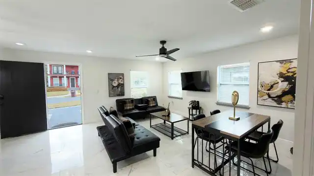 Listing Photo 6