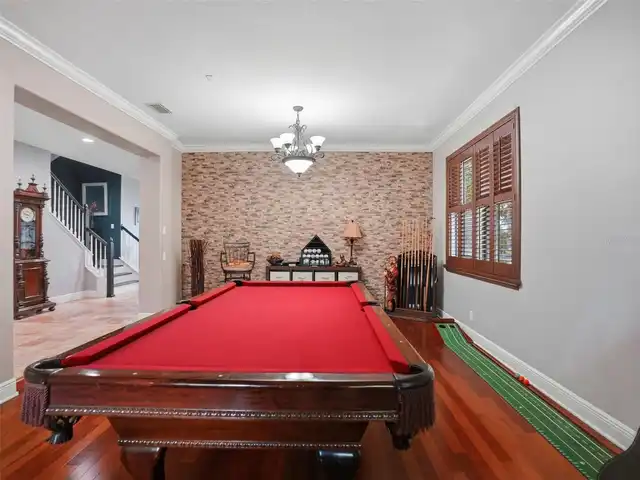 Listing Photo 10