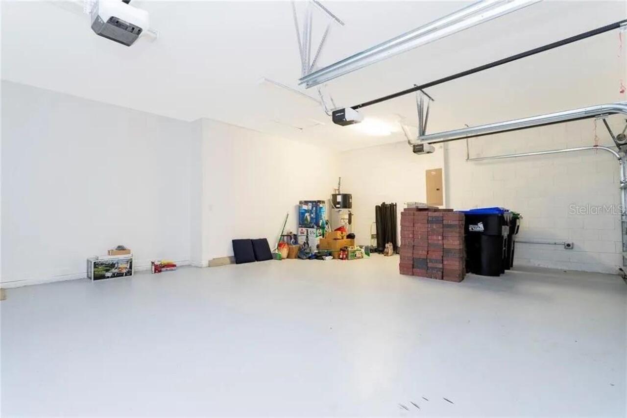 Listing Photo 12