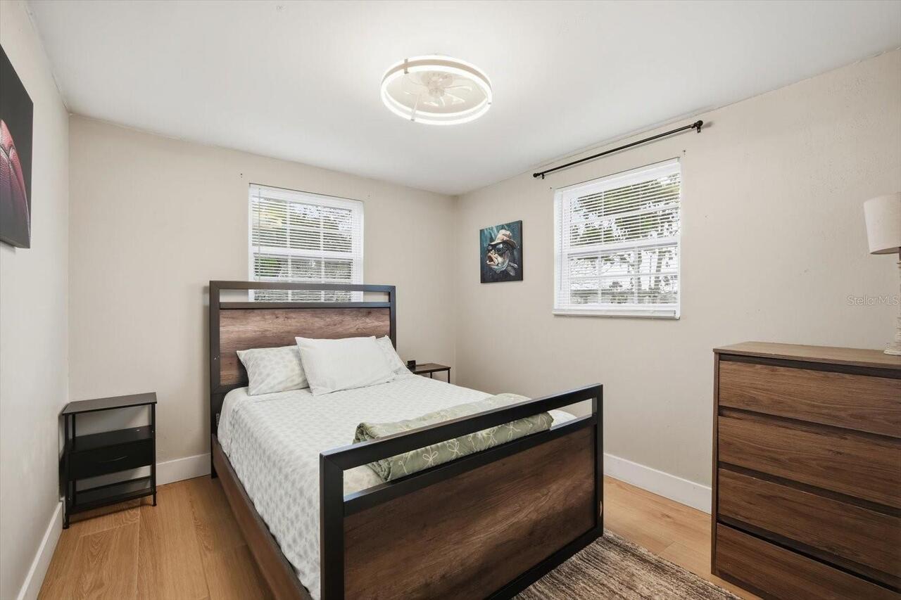 Listing Photo 16