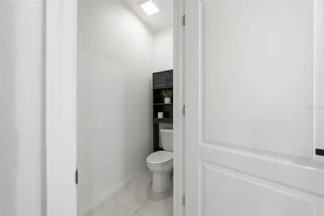 Listing Photo 12