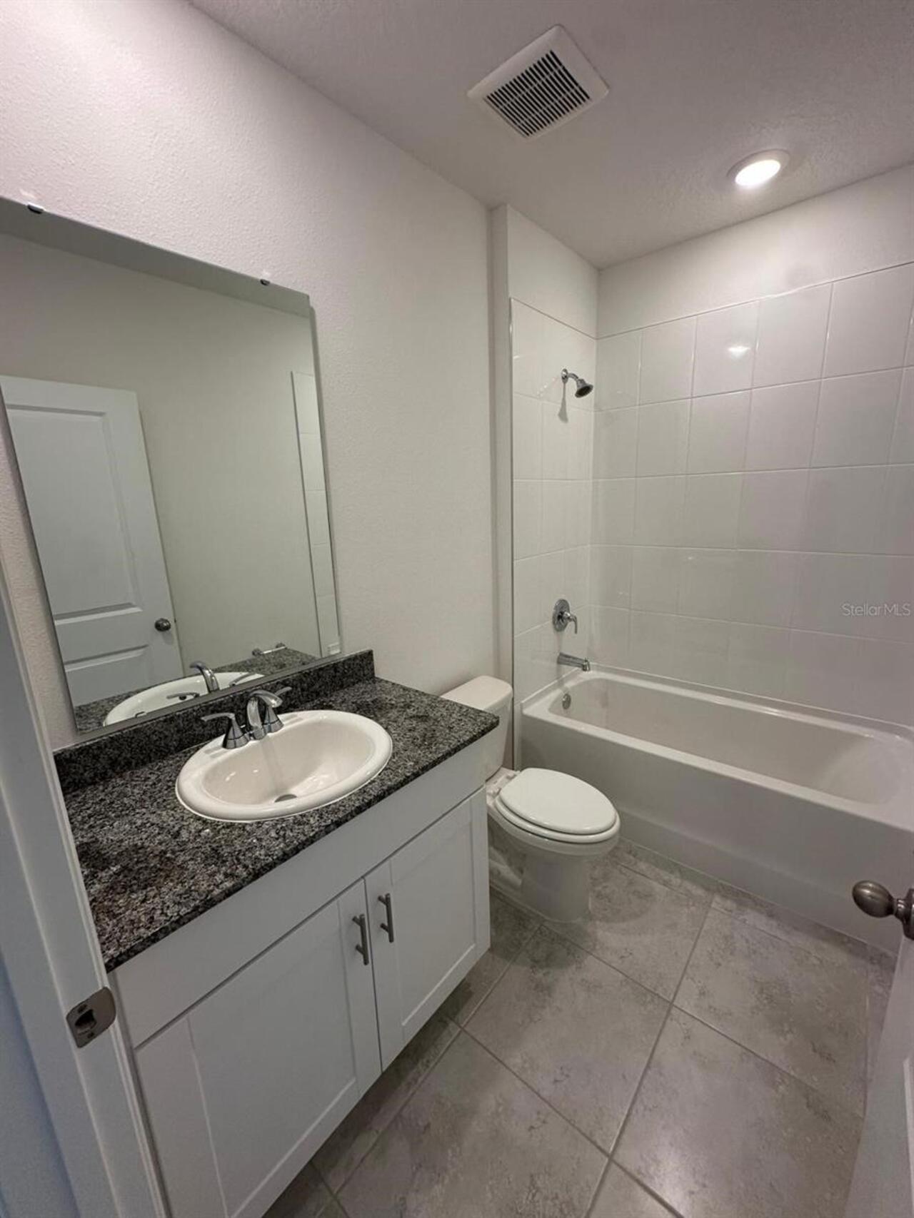 Listing Photo 14