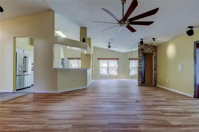Listing Photo 7