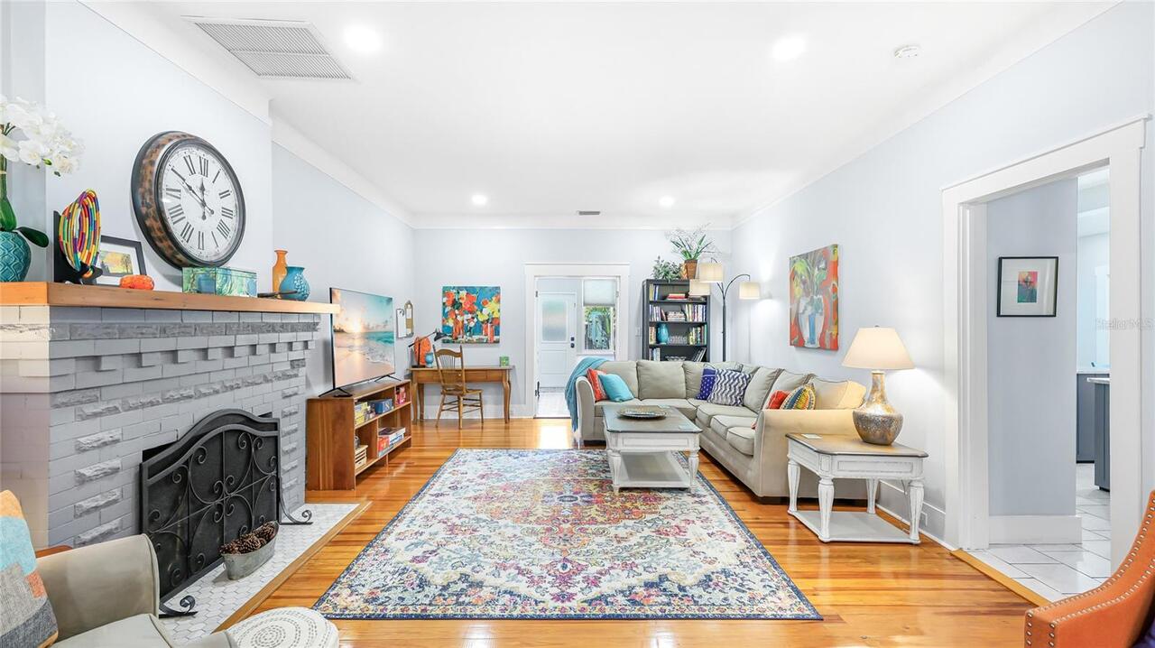 Listing Photo 8