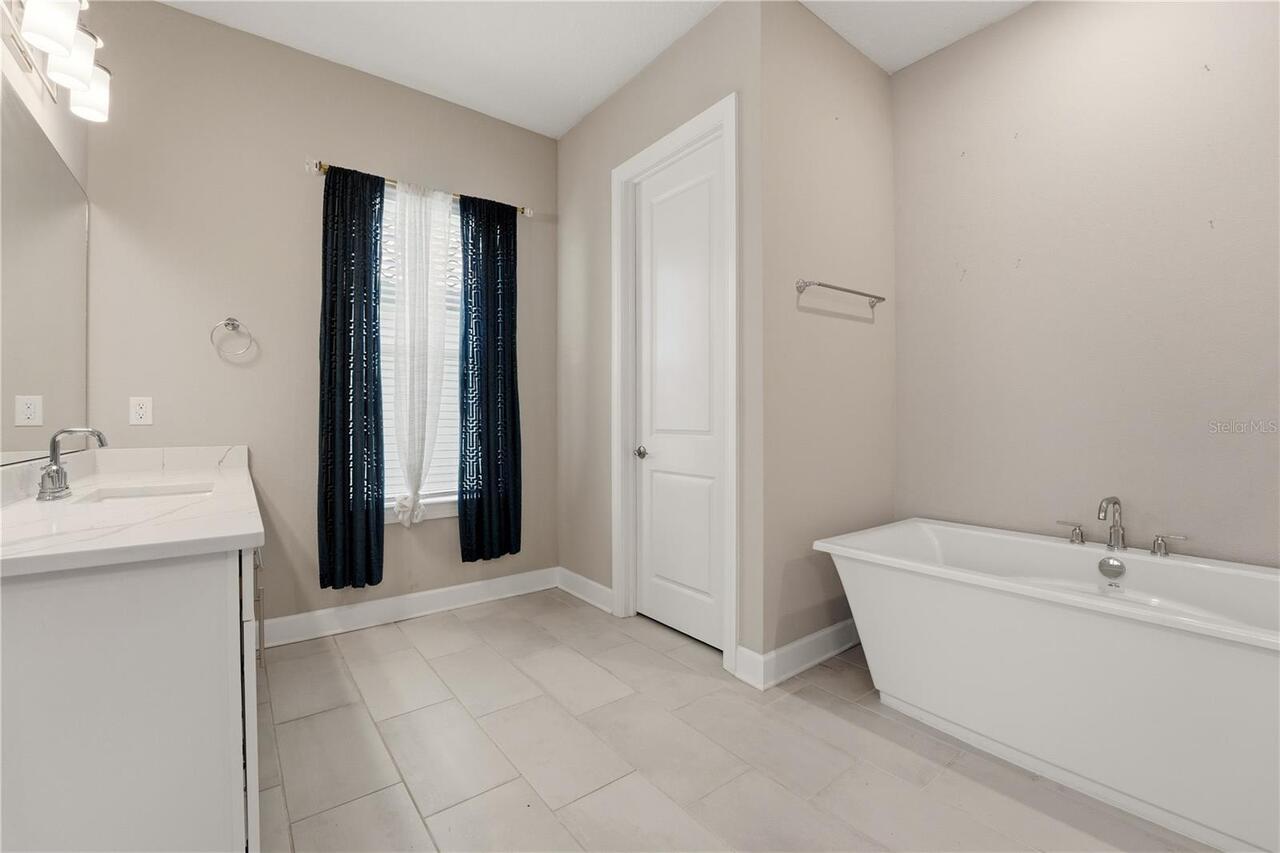 Listing Photo 33