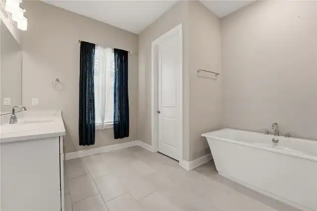 Listing Photo 33
