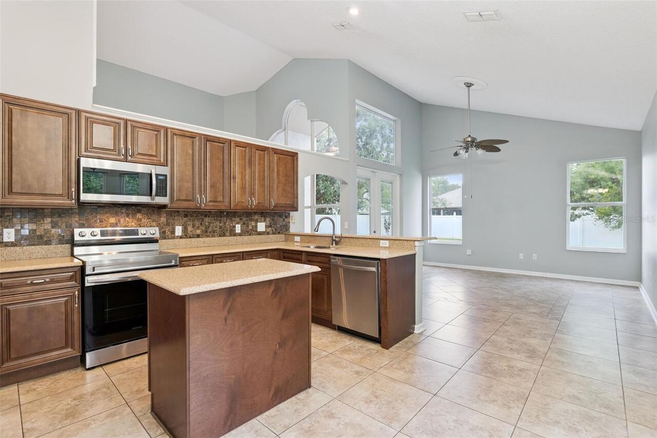 Listing Photo 15