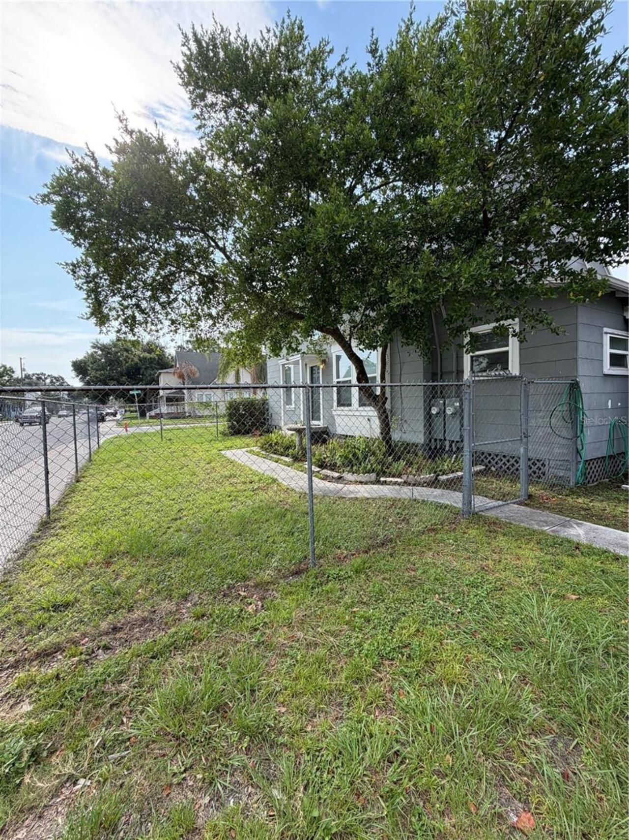 Listing Photo 9