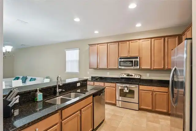 Listing Photo 7