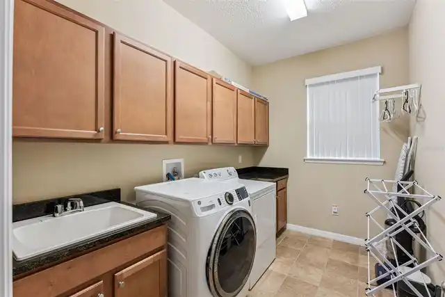 Listing Photo 14