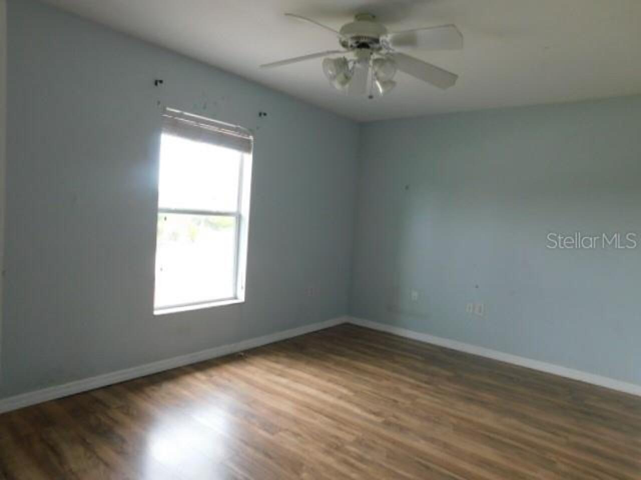 Listing Photo 12
