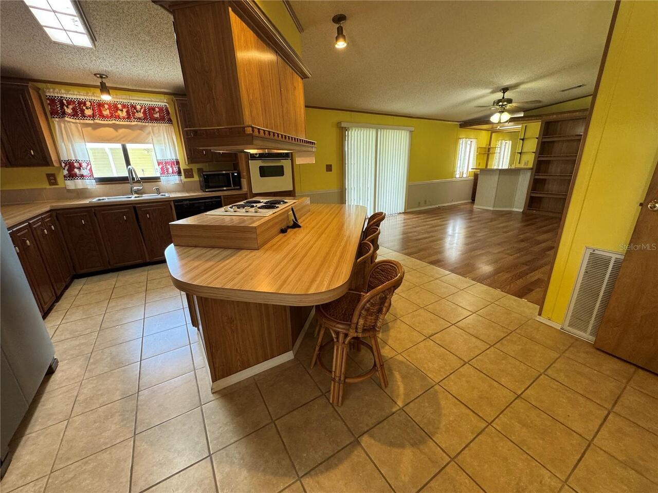 Listing Photo 7