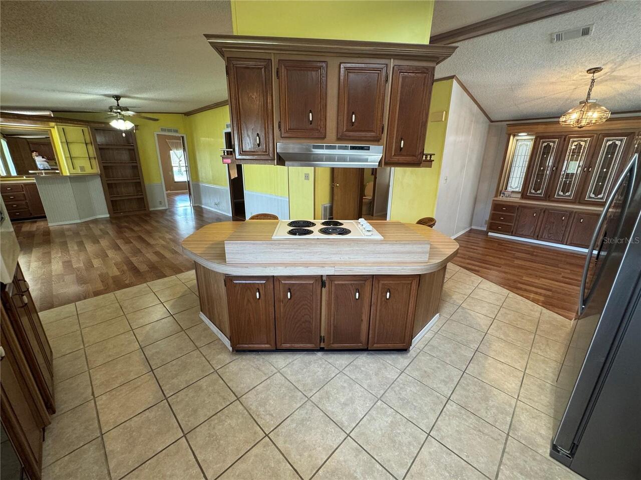 Listing Photo 8