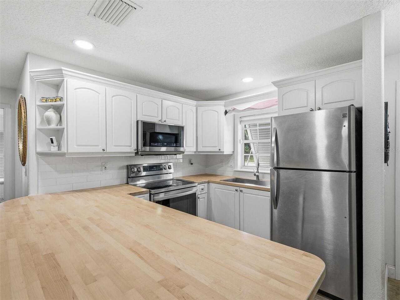 Listing Photo 11